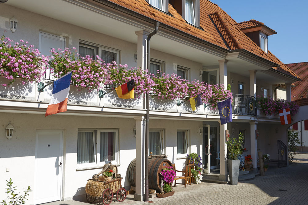 Hotel Loewen Garni Oberrimsingen Exterior photo